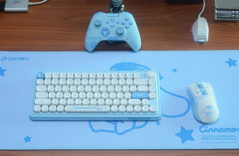 萌不一定要粉，还没抱热的玉桂狗套装已归她们