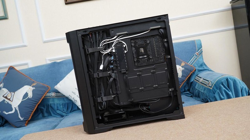 散热好又能装的全塔机箱，安钛克 Performance1初星体验分享