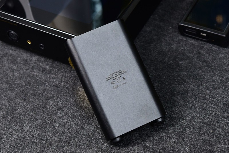 是播放器也是便携耳放更是小台机，上市两年仅降800的山灵H7上手