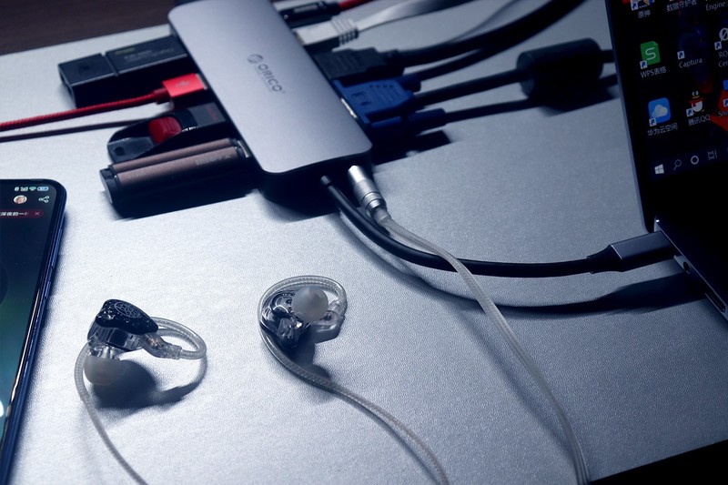 传统扩展坞low爆了，解决两大痛点的“玲珑坞”才是终极形态