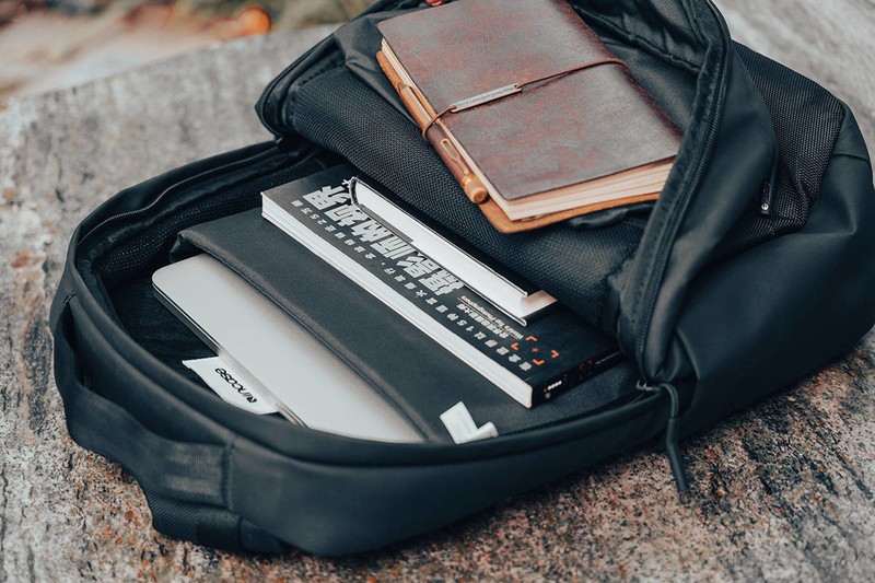 INCASE City背包怎么样？2个月使用体验，完美Carry我的MacBook Pro