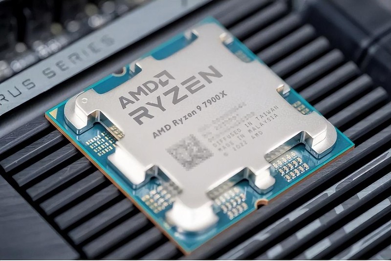 RTX4090开卖了，30系显卡还值得买吗？装个机告诉您答案