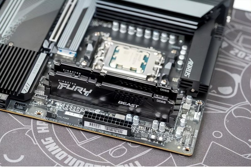 RTX4090开卖了，30系显卡还值得买吗？装个机告诉您答案