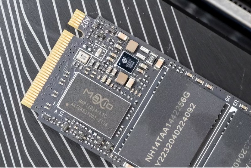 RTX4090开卖了，30系显卡还值得买吗？装个机告诉您答案