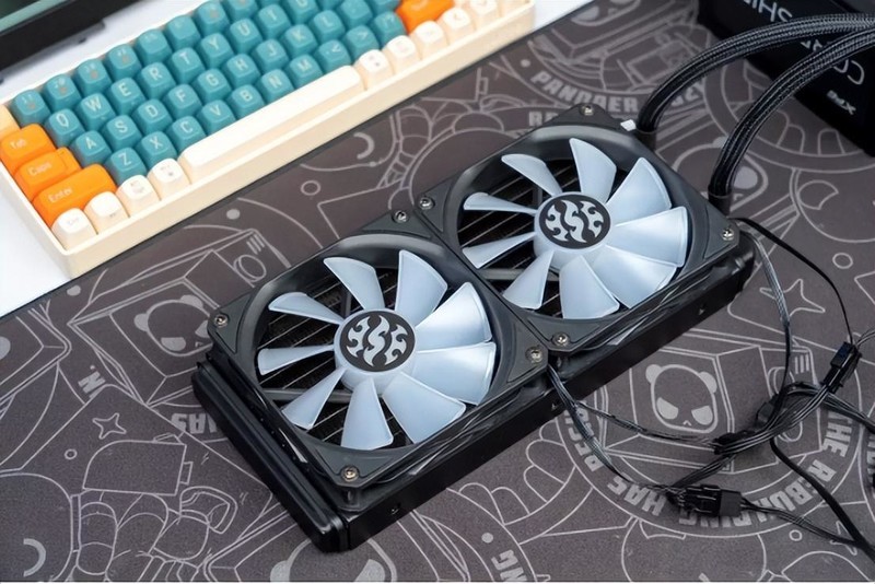 RTX4090开卖了，30系显卡还值得买吗？装个机告诉您答案