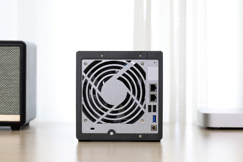 双11威联通NAS推荐清单，一网打尽所有值得买的威联通家用NAS