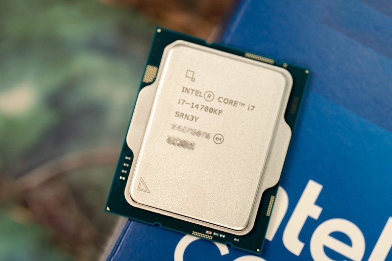 14700KF vs 7800X3D，理论性能差距大，游戏表现出人意料