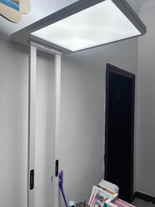 护眼钢琴灯怎么选比较好？2025年护眼钢琴灯选购指南教你选