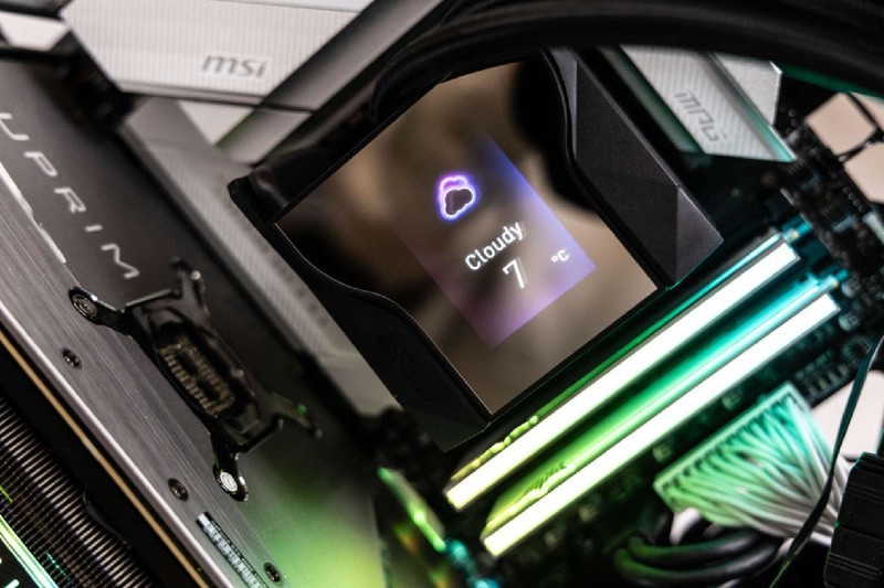 IPS炫酷显示，超强散热性能，微星寒霜D360一体水冷