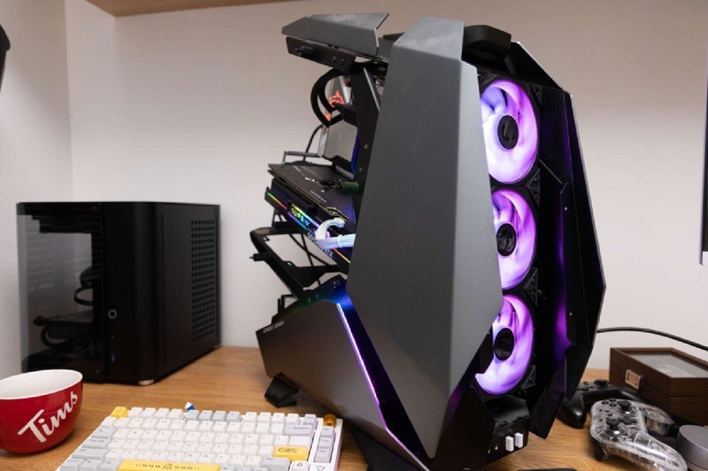 IPS炫酷显示，超强散热性能，微星寒霜D360一体水冷