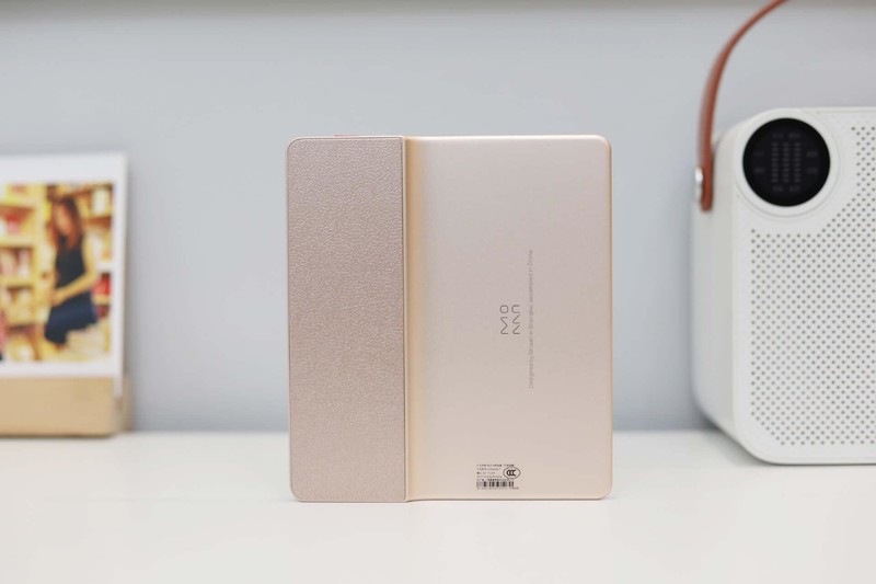 墨案Pantone7彩屏电子书上手，读书成为享受 ，颜值让你心悦！