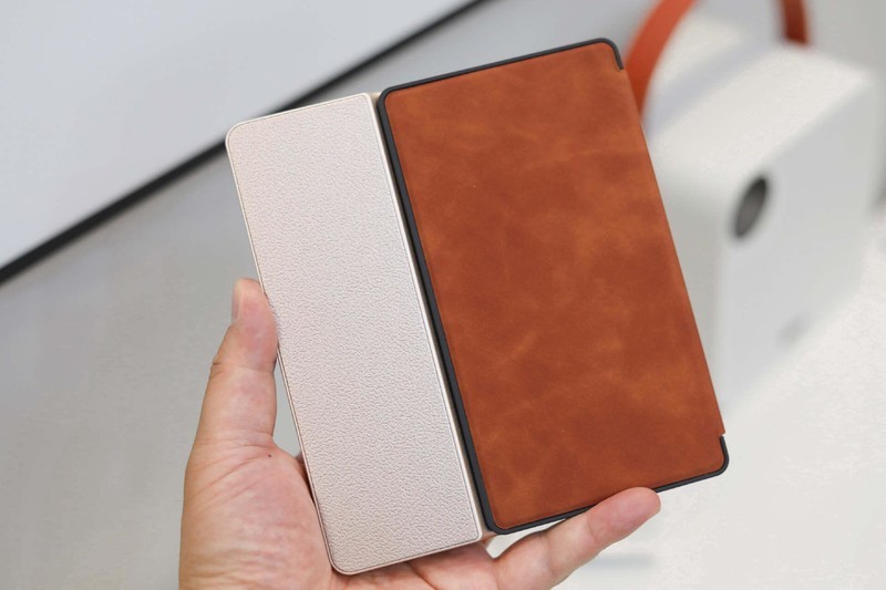 墨案Pantone7彩屏电子书上手，读书成为享受 ，颜值让你心悦！