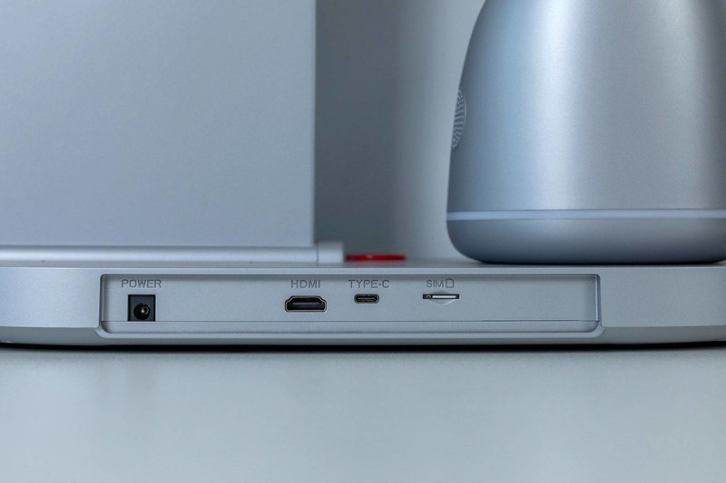 优得护养老陪伴机器人，保姆式看护，让老人享受更多关爱