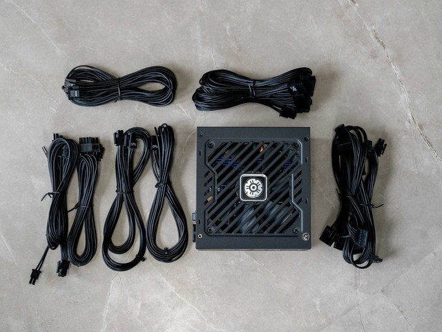 性价比之王再升级，安耐美PlatiKill白金竞蝠1000W电源拆解分享