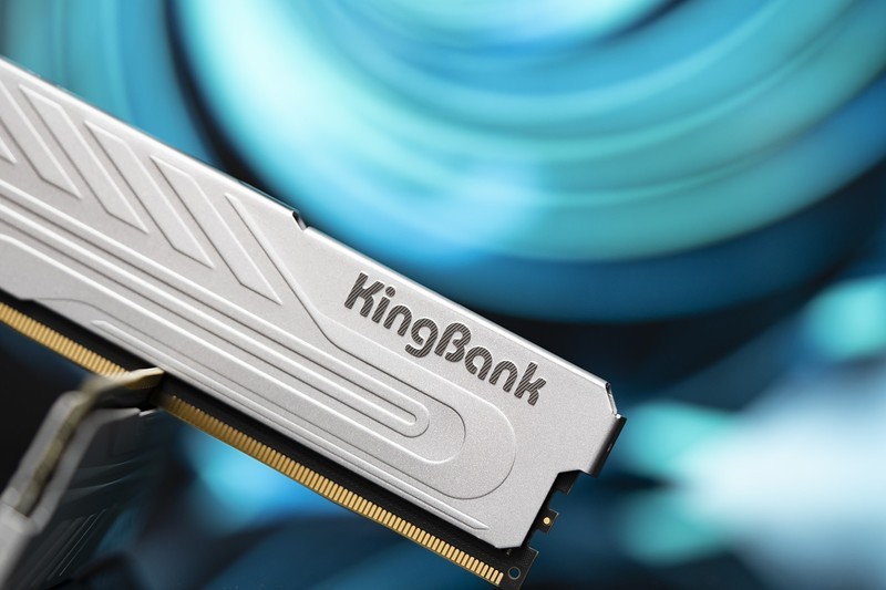 安全下车，超6800MHz ，799元32GB的金百达DDR5内存是什么水平？（超频参数可抄作业）