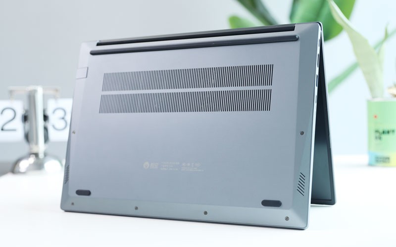 【评测】搭载13代酷睿i7标压U，吾空凌云X14轻薄本商务办公闭眼入