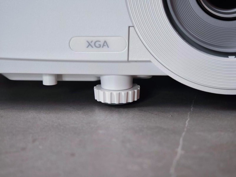 老品牌再出新品！明基E系列高亮办公投影仪E545打造高效会议体验