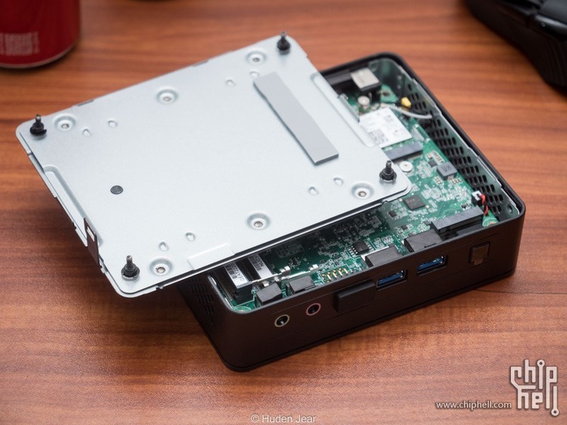 好像性能还不错？玩一玩intel NUC Atlas峡谷 赛扬N5015
