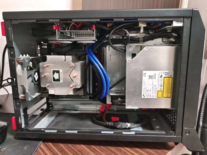 微星暗夜之刃机箱加12100