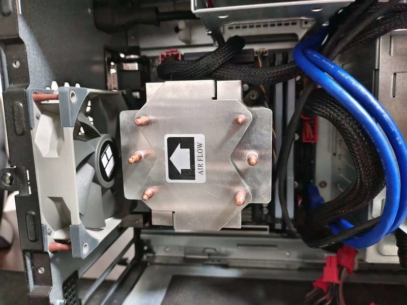 微星暗夜之刃机箱加12100