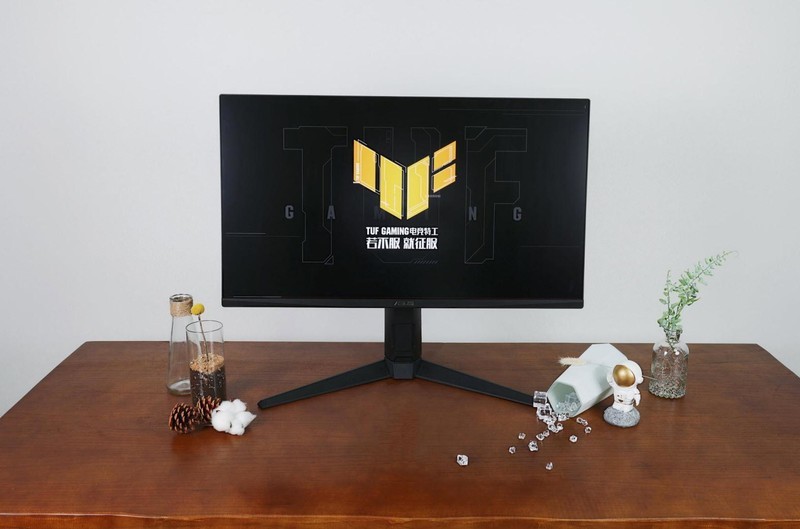 放假怎么玩？华硕显示器：春节不打烊，电竞随你嗨！