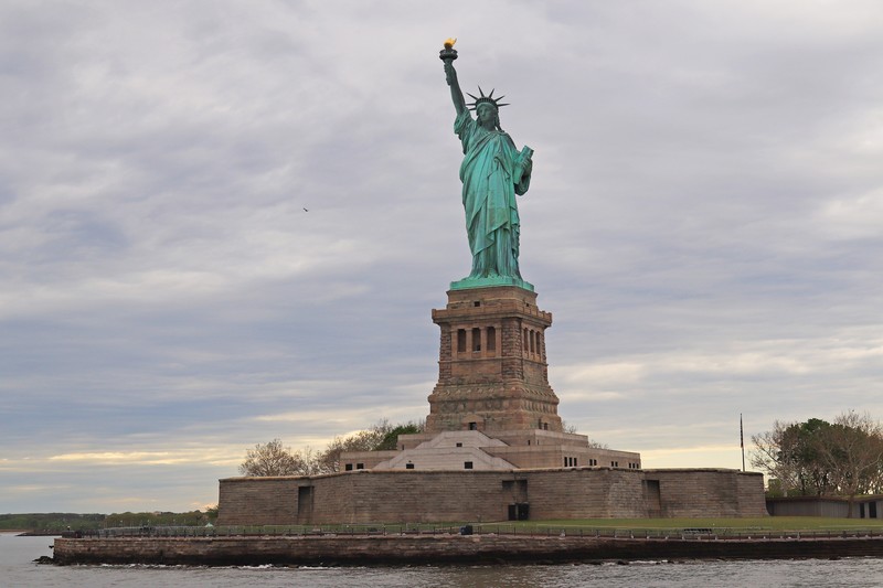 乘船游览美国纽约曼哈顿港(一）