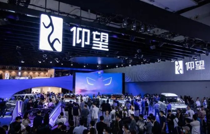 都说好才是真的好，仰望U8端午节与龙舟同框竞渡，展现硬实力