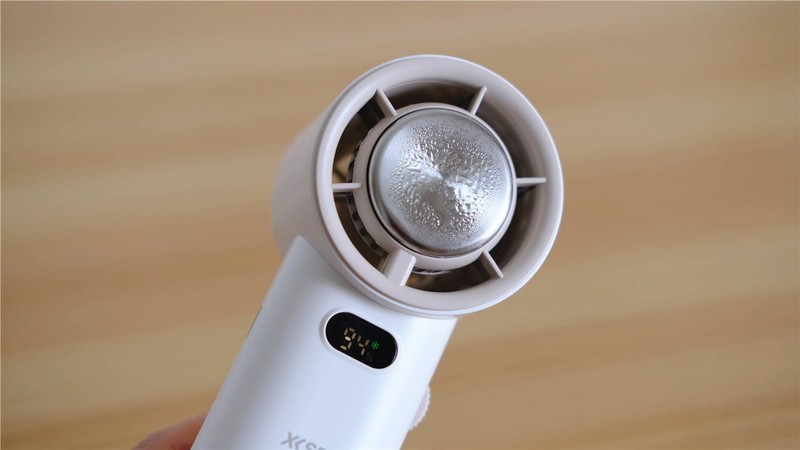 西圣超导体制冷风扇，可随身携带的小空调！