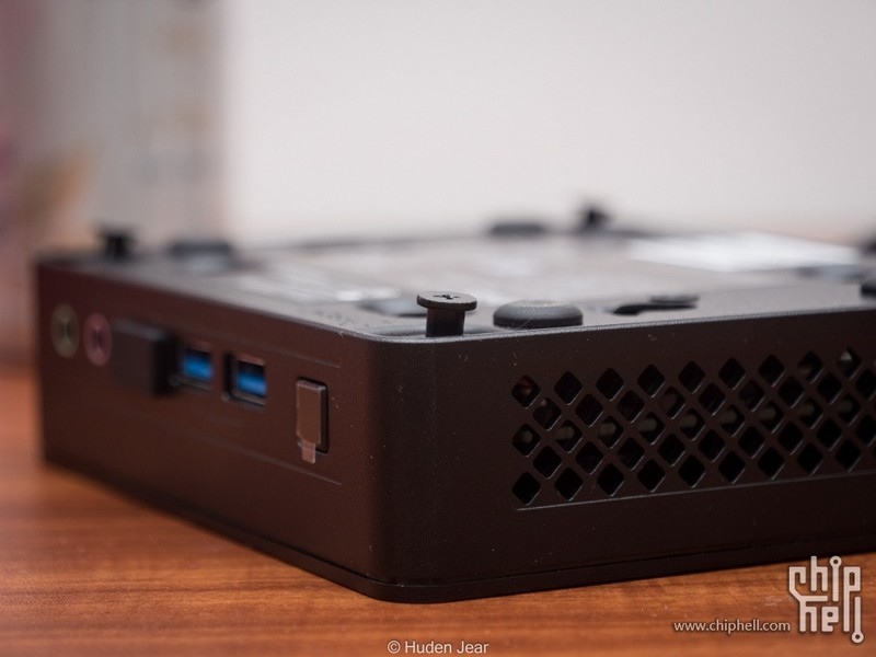 好像性能还不错？玩一玩intel NUC Atlas峡谷 赛扬N5015
