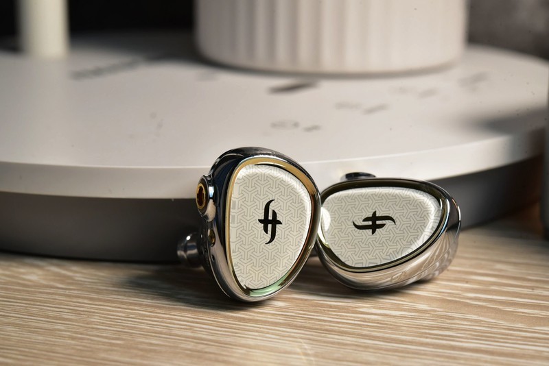 年度惊喜之作，它为国产动圈耳机正名！兴戈EA2000评测