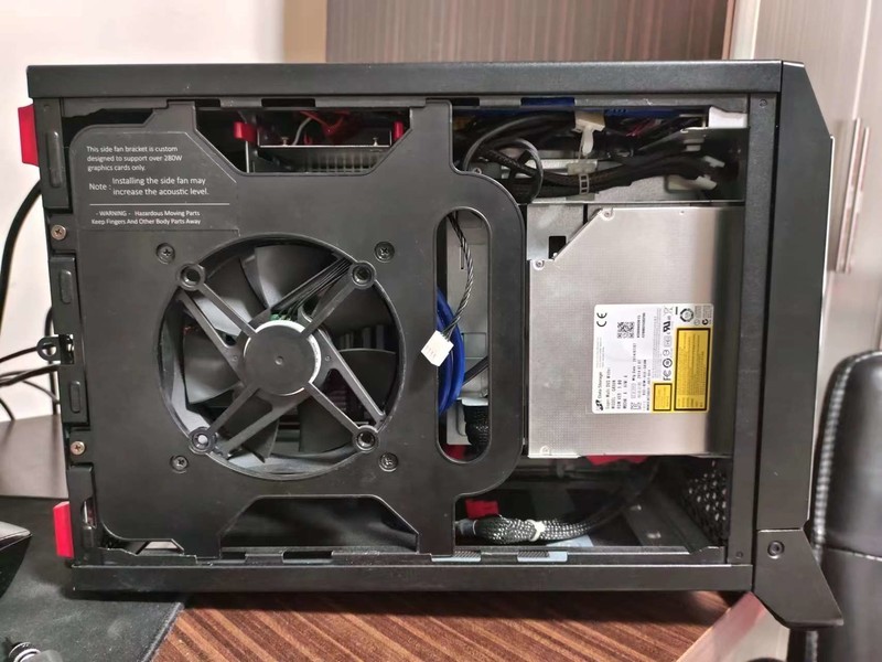 微星暗夜之刃机箱加12100