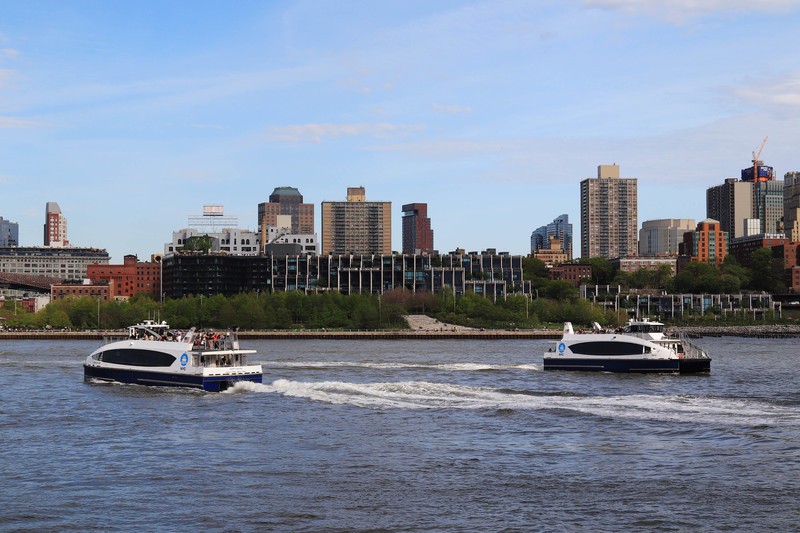 乘船游览美国纽约曼哈顿港(一）