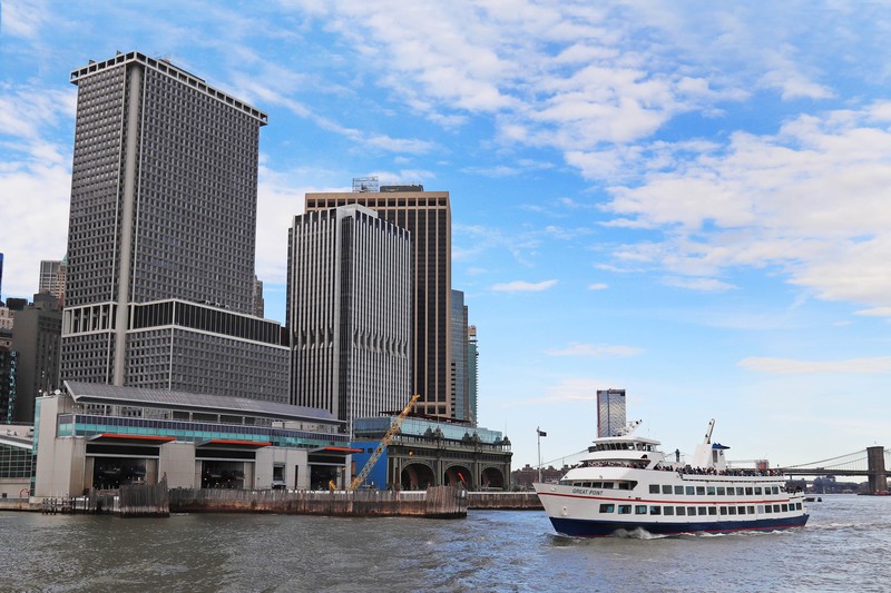 乘船游览美国纽约曼哈顿港(一）