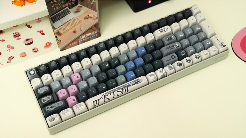买键盘送盲盒键帽！洛斐小翘100机械键盘开箱：颜值女生不会拒绝