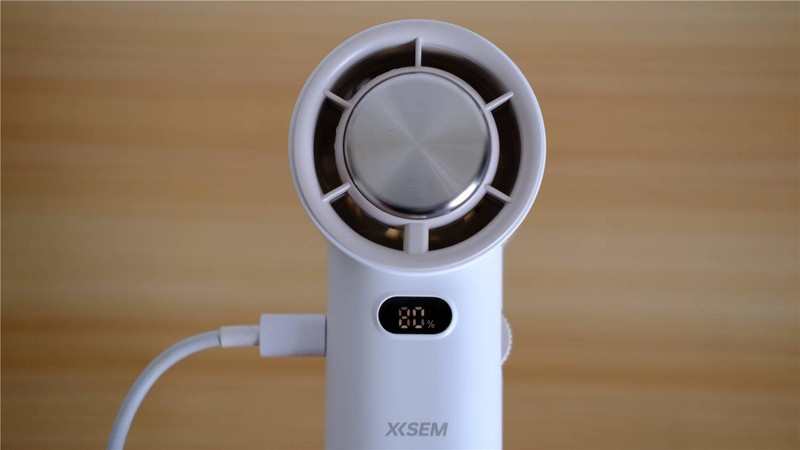西圣超导体制冷风扇，可随身携带的小空调！