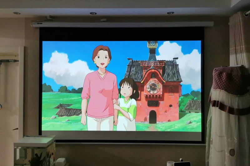 被它的颜值破防了，猫王灵感P5投影仪实测：老式放映机造型设计