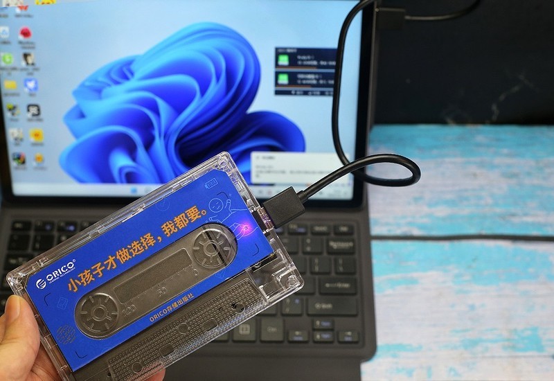 复古设计，磁带造型，奥睿科2.5英寸透明硬盘盒