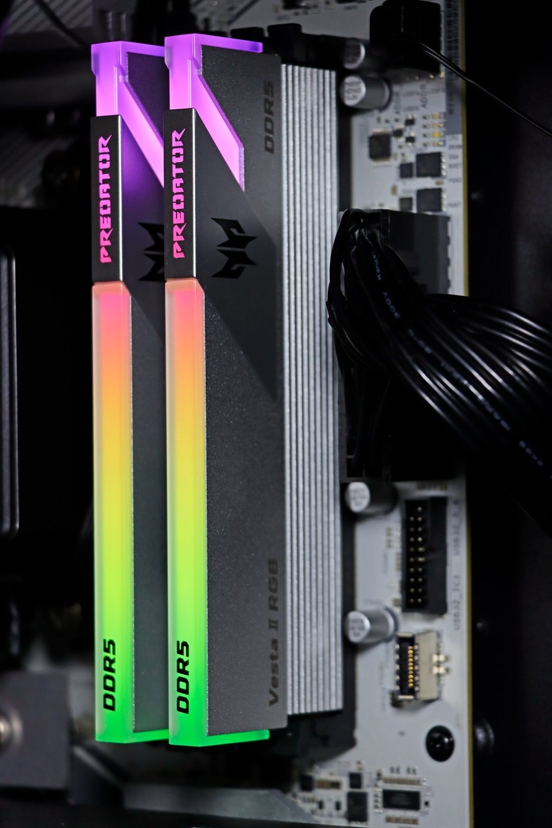 锐龙 9000 好搭档！宏碁掠夺者 炫光星舰 DDR5 6000 C28 16G*2