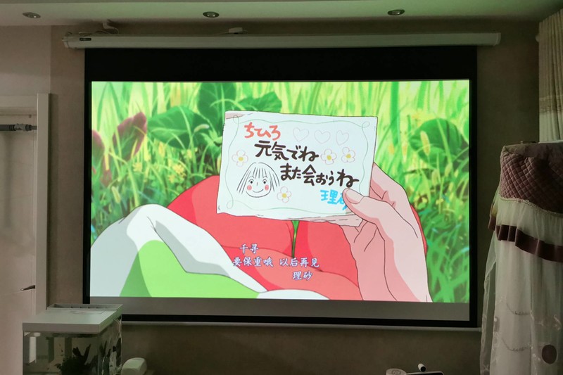 被它的颜值破防了，猫王灵感P5投影仪实测：老式放映机造型设计