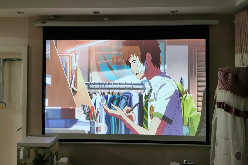 被它的颜值破防了，猫王灵感P5投影仪实测：老式放映机造型设计