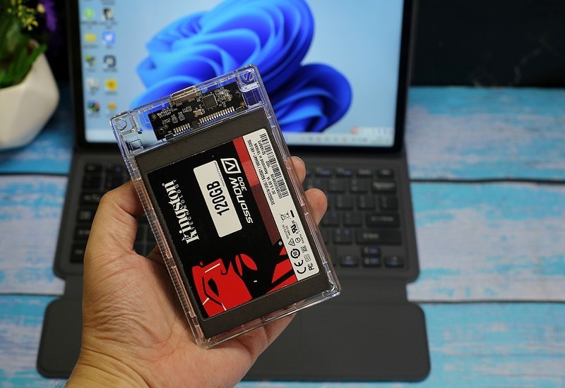 复古设计，磁带造型，奥睿科2.5英寸透明硬盘盒