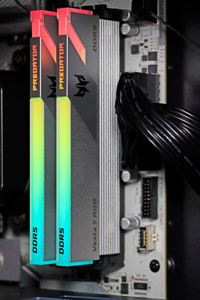 锐龙 9000 好搭档！宏碁掠夺者 炫光星舰 DDR5 6000 C28 16G*2