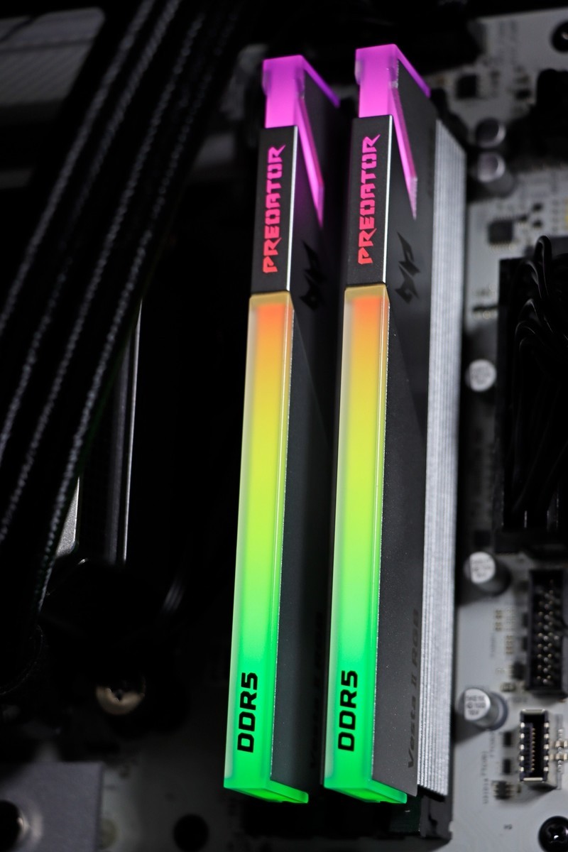 锐龙 9000 好搭档！宏碁掠夺者 炫光星舰 DDR5 6000 C28 16G*2