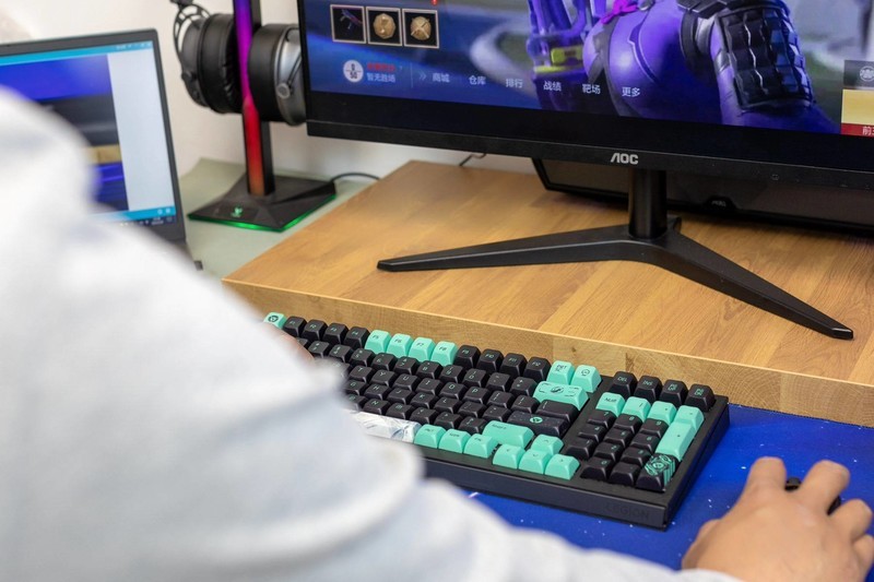 小尺寸、数字键、客制化、带背光，联想拯救者K7机械键盘体验