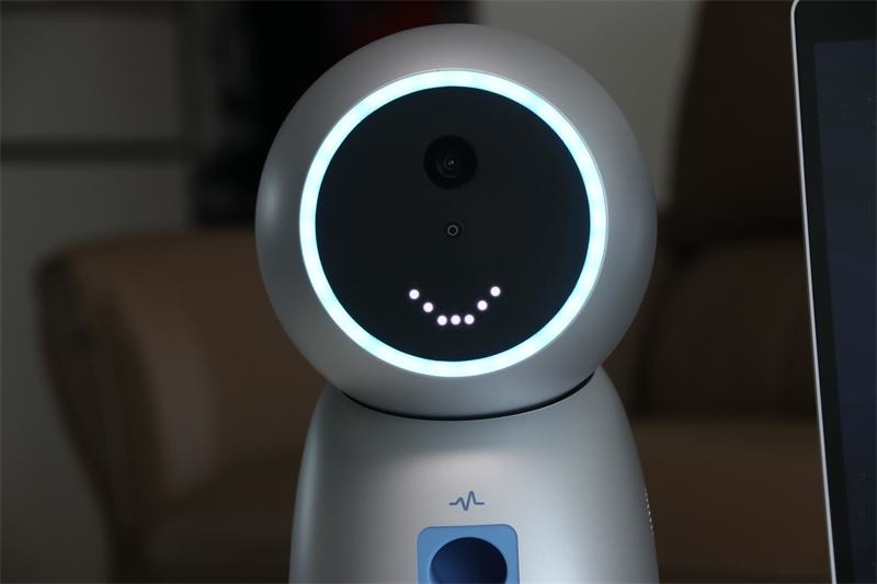 子女远行，老人谁来陪？优得护养老机器人体验，守护夕阳红