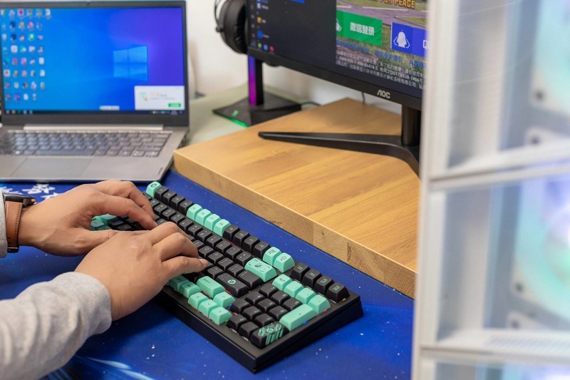 小尺寸、数字键、客制化、带背光，联想拯救者K7机械键盘体验