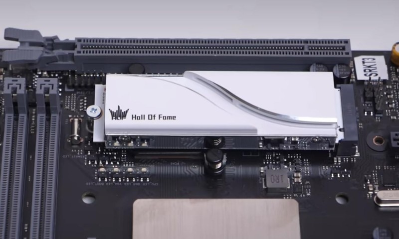 影驰RTX 4080 SUPER金属大师显卡评测：加量还降价，这一波很良心