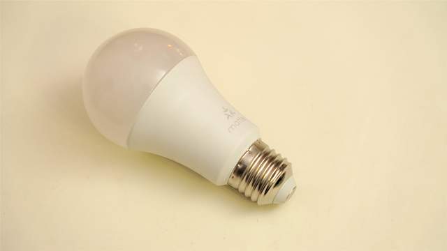 乐天派智能LED灯泡Matter版实测：1600万种RGB色彩加持绝对能打