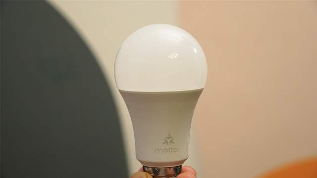 乐天派智能LED灯泡Matter版实测：1600万种RGB色彩加持绝对能打