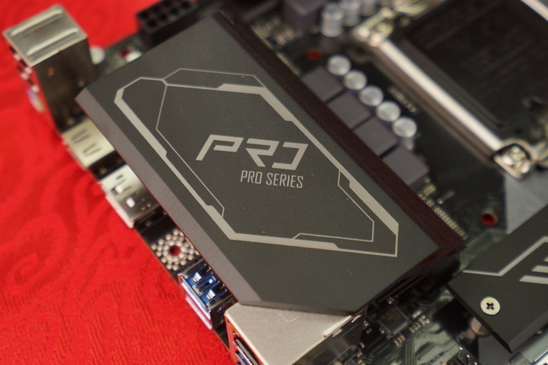 小巧全能，入门级主流主板新选择|华擎B660M Pro RS测评